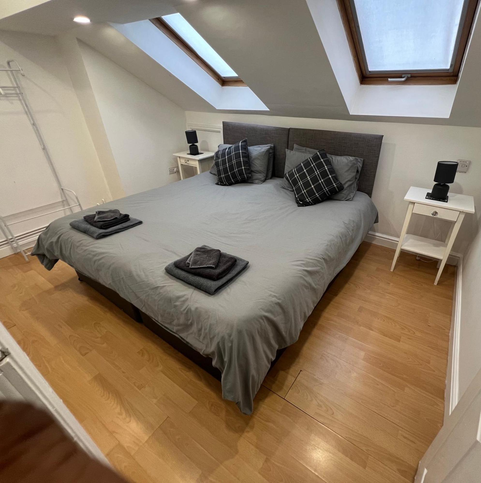 Cosy Penthouse Suite Happily Sleeps Up To Five Halifax Exterior photo